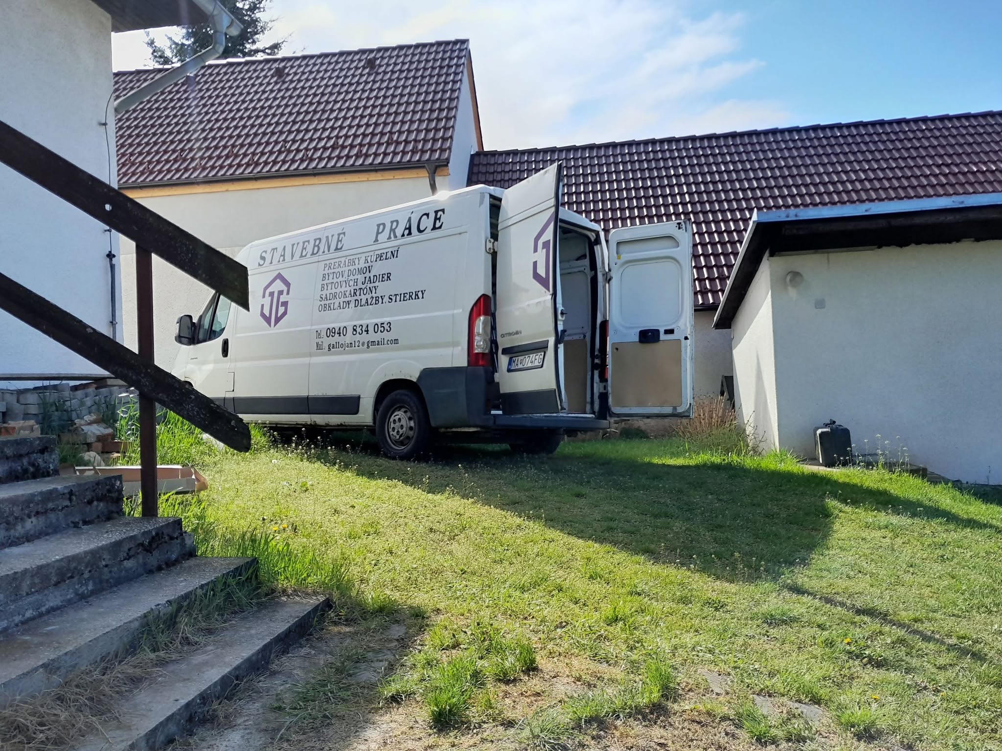 Stavebné práce pri výstavbe rodinného domu v Bratislave
